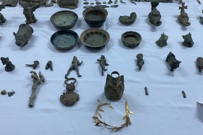 Bayburt'ta orta Çağ, Demir Çağı ve Roma Dönemi'ne ait 156 tarihi eser ele geçirildi