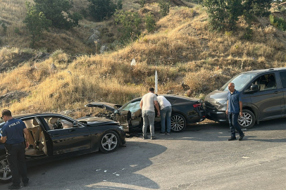 Tunceli’de zincirleme trafik kazası: 5 yaralı