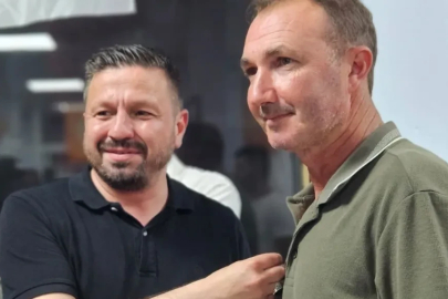 Yeniden Refah Partisi'nden 61 isim AK Parti'ye katıldı