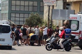 Balıkesir Bandırma'da otomobil ile motorlu bisiklet çarpıştı: 2 yaralı