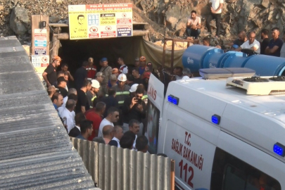 Elazığ'da göçük altında kalan işçinin cenazesi hastane morguna kaldırıldı