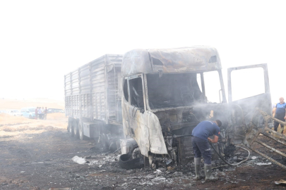 Kayseri'de yanan tır kullanılamaz hale geldi