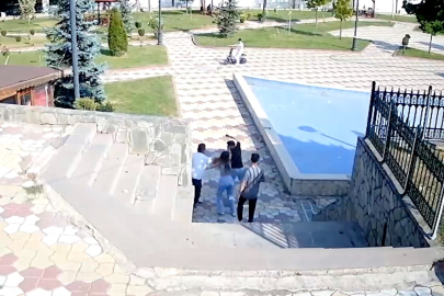 Kastamonu'da parktaki çifti uyaran muhtar bıçaklandı