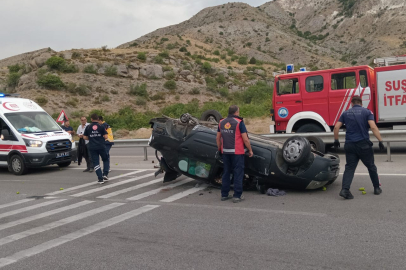 Sivas'ta lstiği kopan otomobil takla attı: 1 yaralı