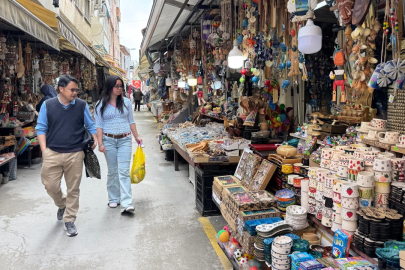 Turistlerden hediyelik eşya alışverişi için rekor harcama