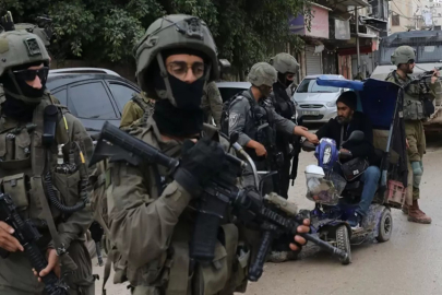 İsrailli sanatçılardan Gazze'deki İsrail askerlerine saldırılarını sona erdirme çağrısı