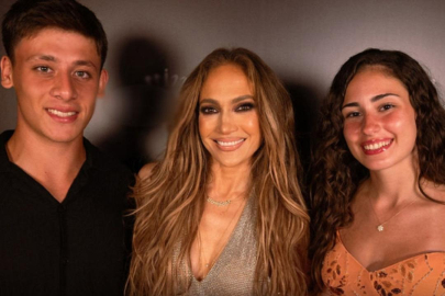 Arda Güler ve sevgilisi Duru Nayman'ın tatil keyfi! Sosyal medyayı ikiye böldü