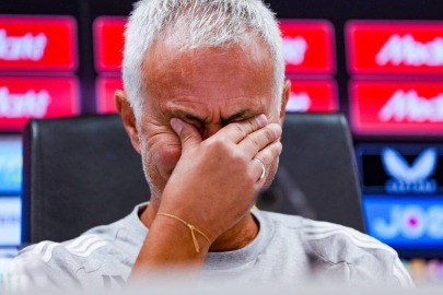 Jose Mourinho canlı yayında gözyaşlarını tutamadı! Arkadaşının ölüm haberini alınca yıkıldı