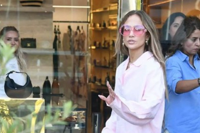 Sosyal medya bunu konuşuyor: Jennifer Lopez İstanbul'da girmek istediği mağazaya alınmadı