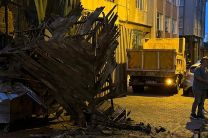 İstanbul'da iki katlı metruk binada kısmi çökme