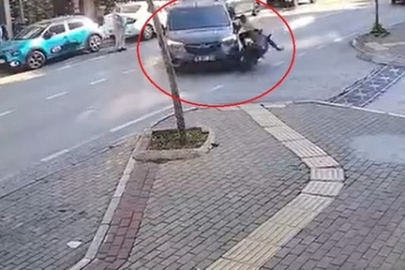 Bursa'da dikkatsizlik kaza getirdi! Sinyal vermeyen araç motosiklete çarptı...