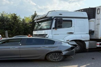 TEM'de zincirleme kaza! 5 araç birbirine girdi...