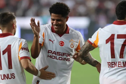 Victor Osimhen'den Galatasaray maçı devam ederken paylaşım geldi