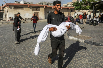 Gazze’de havadan atılan yardım kutusu bir çocuğun ölümüne neden oldu