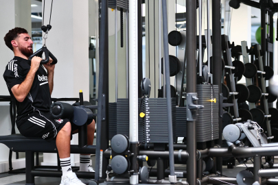 Beşiktaş, günün ikinci idmanında salonda çalıştı