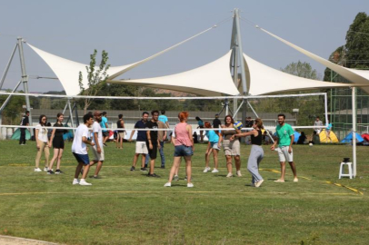 Dünya gençleri Bursa Fadıllı’da buluştu