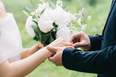 Evlenecek gençlere indirim desteği sağlayan firmalar artışta