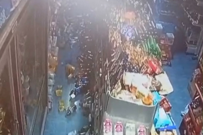 Balıkesir'deki 6.1'lik deprem marketi darmadağın etti