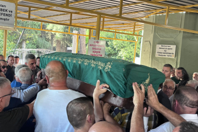 Balıkesir'deki depremde hayatını kaybeden Nihat Önbaş toprağa verildi