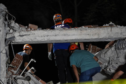 Balıkesir'deki depremde yıkılan bina için korkunç iddia! Bu binalar riskli mi?