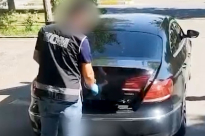 Batman'da durdurulan otomobilden binlerce sigara paketi ele geçirildi