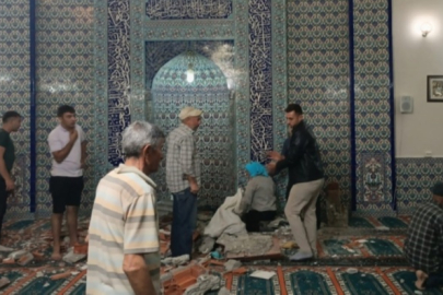 Deprem sonrası cami incelemesi can aldı