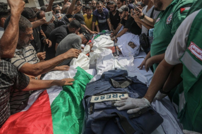 İsrail saldırılarında hayatını kaybeden basın mensupları defnedildi