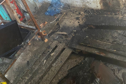 Manisa'da ocakta unutulan yemek az daha evi yakıyordu