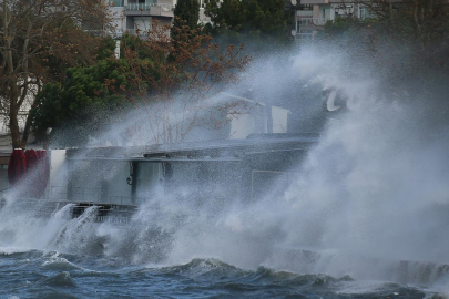 Meteorolojiden 4 il için kuvvetli rüzgar ve fırtına uyarısı