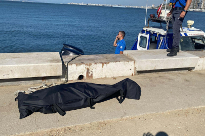 İzmir'de denizde erkek cesedi bulundu