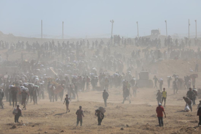 Katil İsrail'in Gazze'ye saldırılarında 9'u insani yardım bekleyen 30 kişi hayatını kaybetti