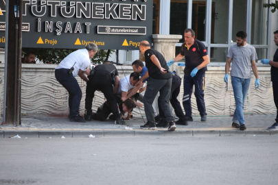 Konya'da bıçağı boğazına dayadı, polis ekipleri müdahale etti