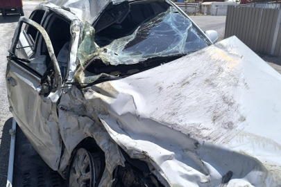 Konya Karapınar'da otomobiller çarpıştı: 2 yaralı