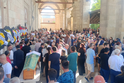 Çanakkale’deki kazada hayatını kaybeden iki genç Edirne'de toprağa verildi