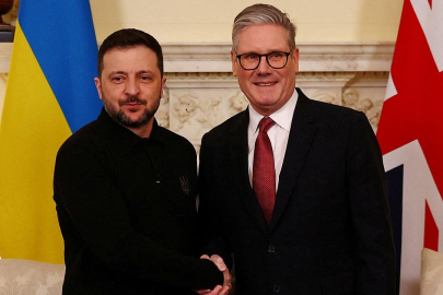 Starmer, Trump-Putin görüşmesi öncesi Zelenski ile bir araya geldi