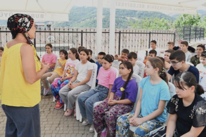 Gezici Kütüphane Bursa'da çocukları bilgiyle donatıyor