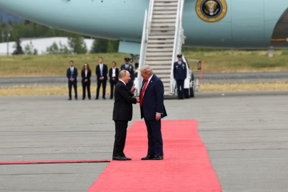3 saat görüşen Trump ve Putin'den açıklama: Güzel ve verimli geçti