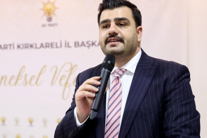 AK Parti'de fotoğraf tartışması! Eyyüp Kadir İnan isim vermeden eleştirdi...