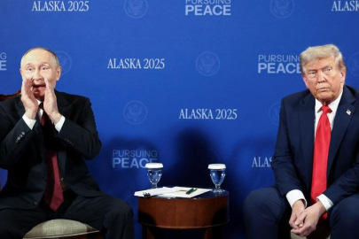 Alaska'daki zirvede Putin, ABD'li gazetecinin sorusunu duymazlıktan geldi! Yaptığı mimikler olay oldu