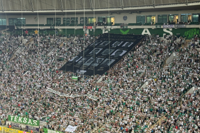 Bursaspor taraftarı şehitlerini unutmadı