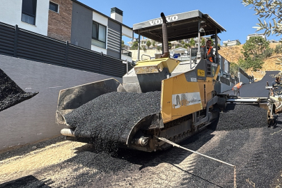 Bursa Gemlik’te asfalt atağı Umurbey’de devam ediyor