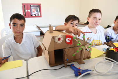 Bursa Osmangazi'de çocuklar eğlenerek öğreniyor