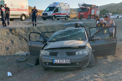 Sivas'ta otomobil şarampole yuvarlandı: 4 yaralı