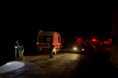 Adana'da otomobil uçuruma yuvarlandı: 5 ölü