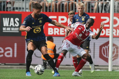 Berke Özer ilk maçından hedef tahtasında