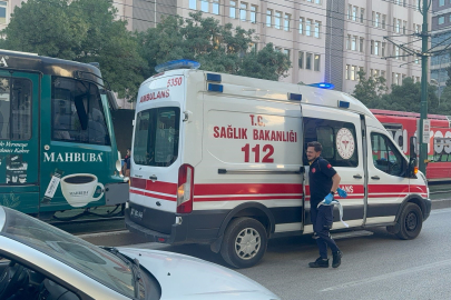 Gaziantep'te tramvayın çarptığı adam yaralandı