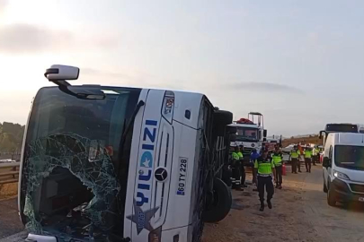 İstanbul'da yolcu otobüsü devrildi: Ölü ve yaralılar var