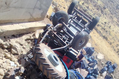 Şanlıurfa Siverek'te traktör köprüden uçtu: 1 yaralı