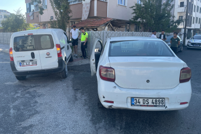 Tekirdağ'da otomobil hafif ticari araçla kafa kafaya çarpıştı: 1 yaralı