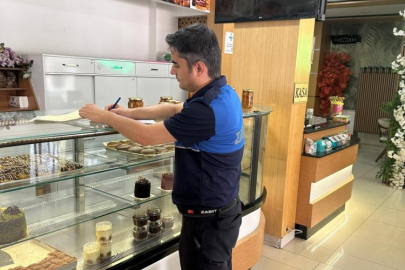 Bursa'da zabıtadan pastane, tatlıcı ve dondurmacılara denetim!
